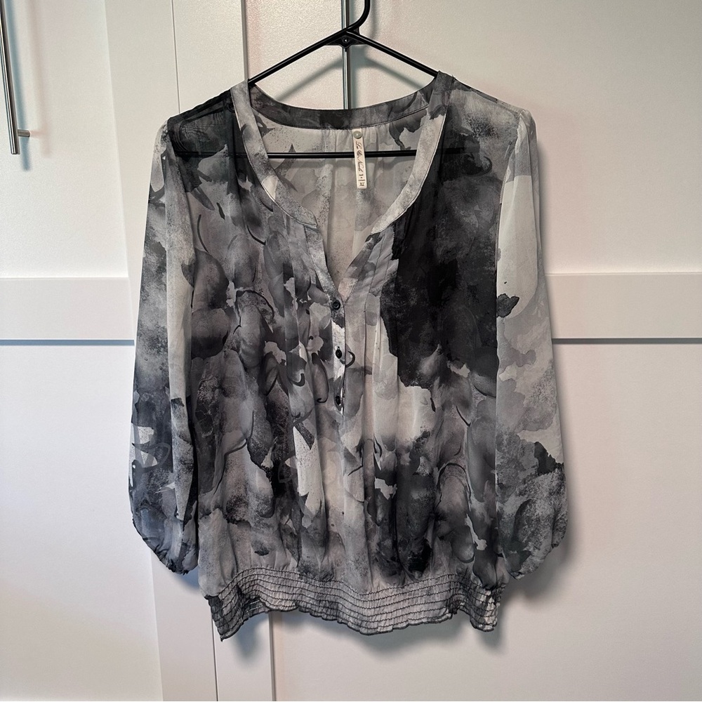 Leo & Nicole Monochrome Floral Blouse